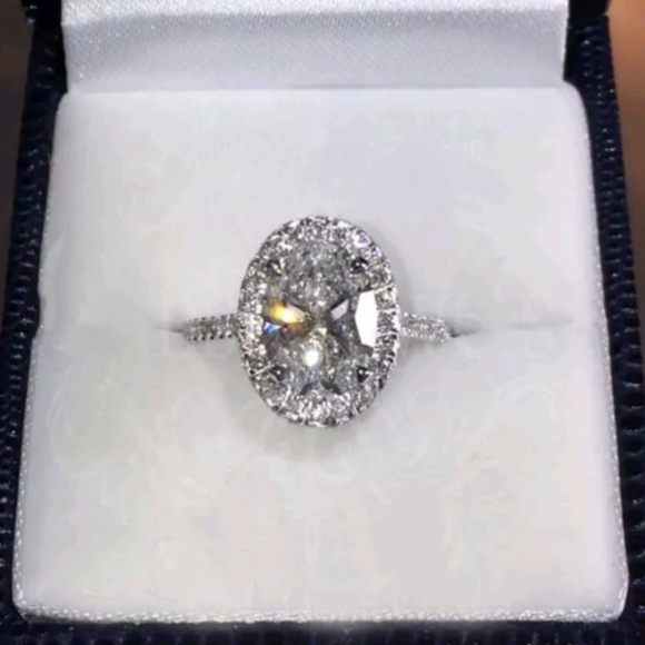 Jewelry - 5CT Synthetic Moissanite Oval Ring